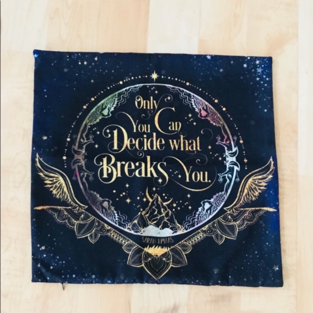 NWOT Sarah j maas ACOTAR pillowcase bookish design